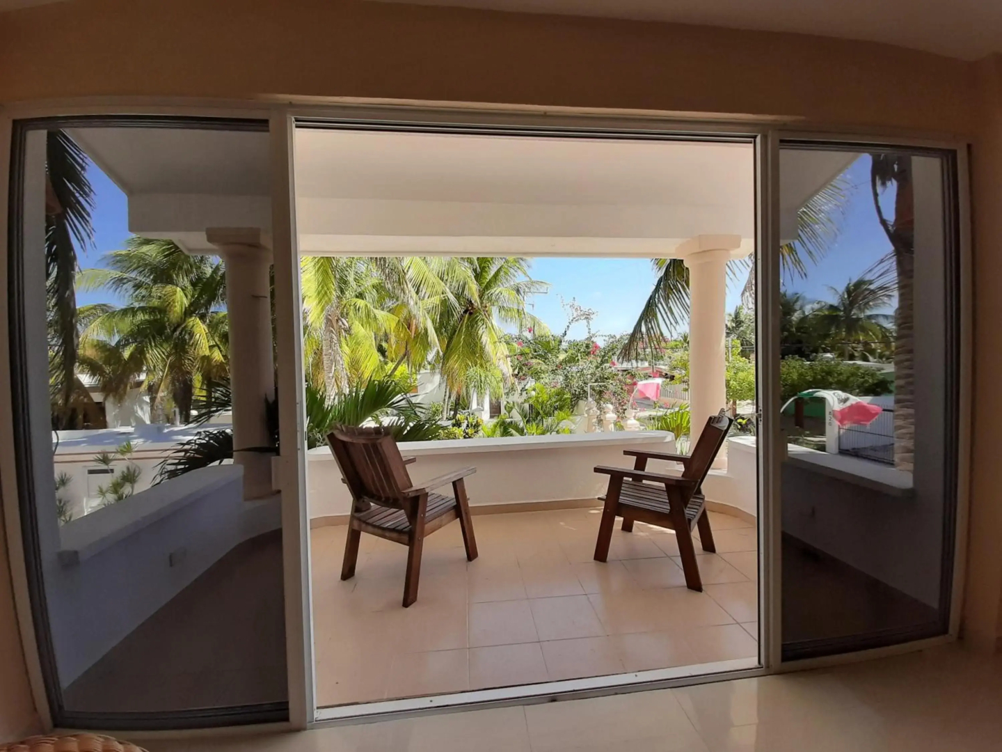 El Paraíso en la tierra de Capitán Fernando