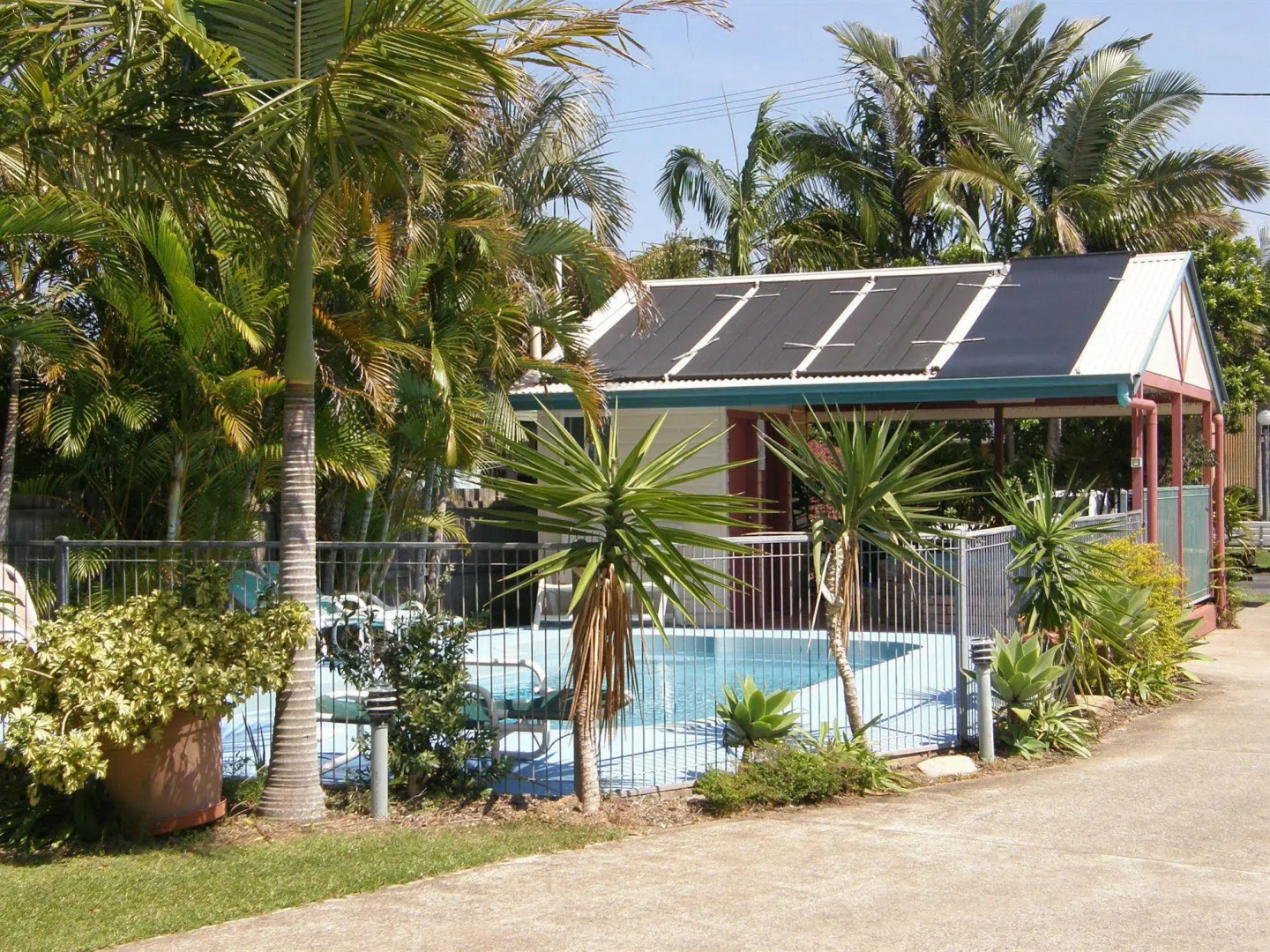 Dolphin Sands Holiday Villas