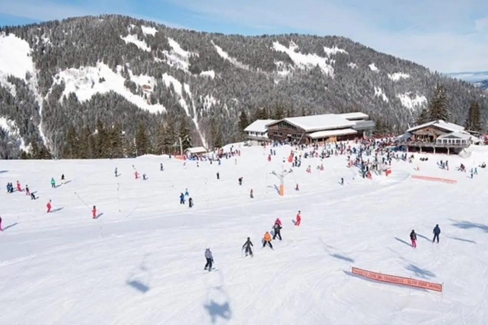 L'Enchalpe, Grand et lumineux studio avec coin montagne 4-6 pers, 60m des pistes, PISCINE COUVERTE, grand balcon expo EST, DRAPS NON COMPRIS