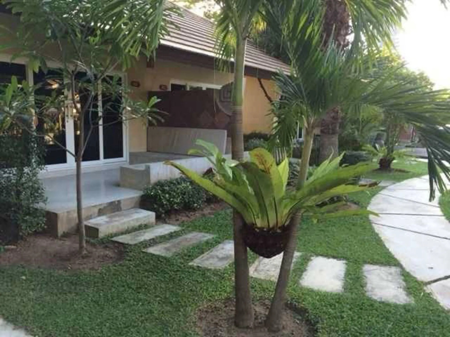 East Sea Paradise Hotel