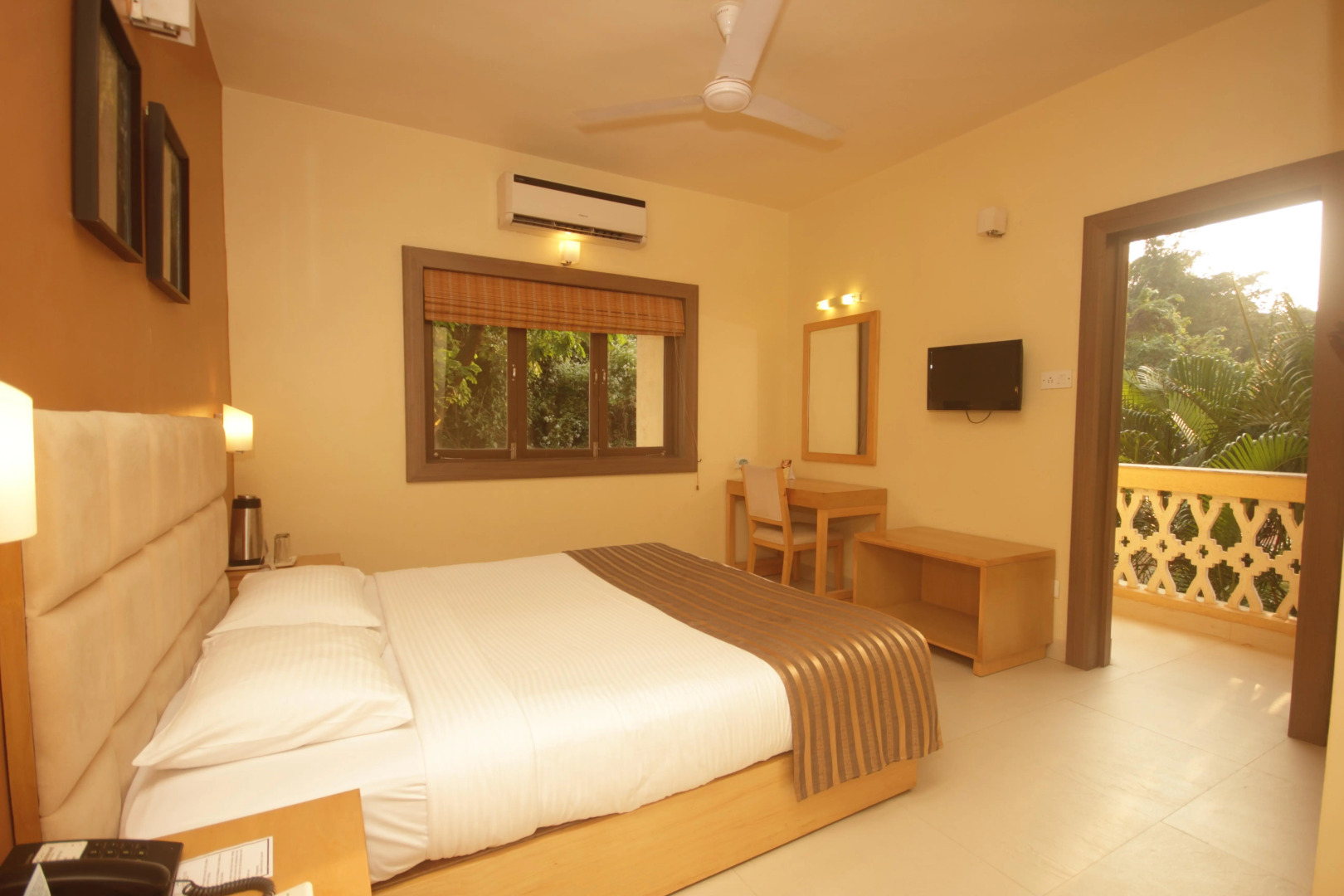 Sandalwood Hotel & Retreat