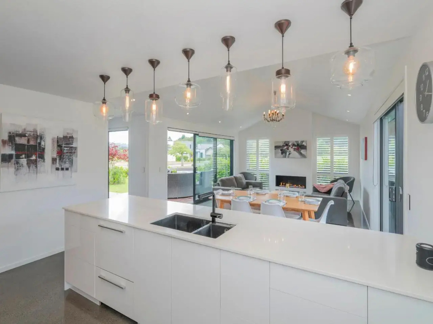 At Home at the Lakes - Pauanui Holiday Home