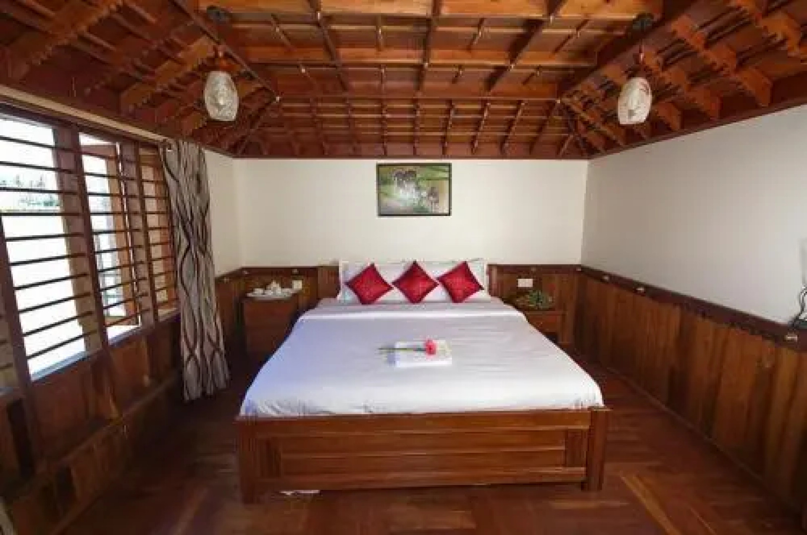 Dona House Boats at Alappuzha (Alleppey Backwaters)