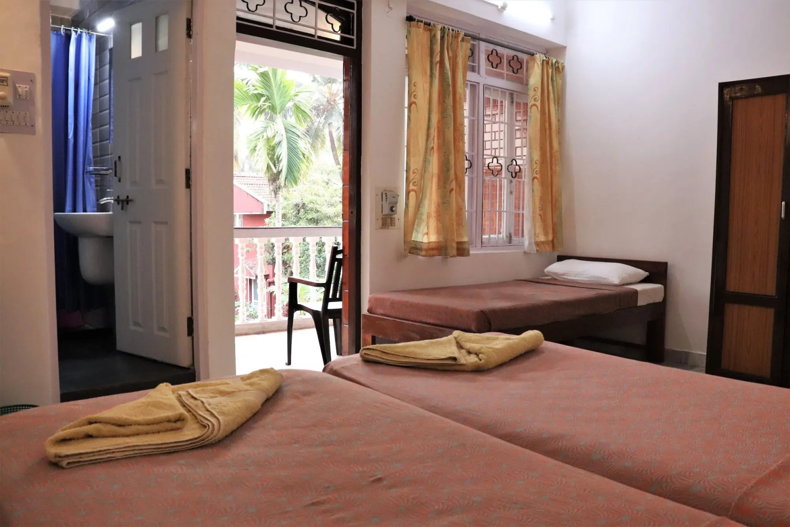 Peravel Beach Holiday Home