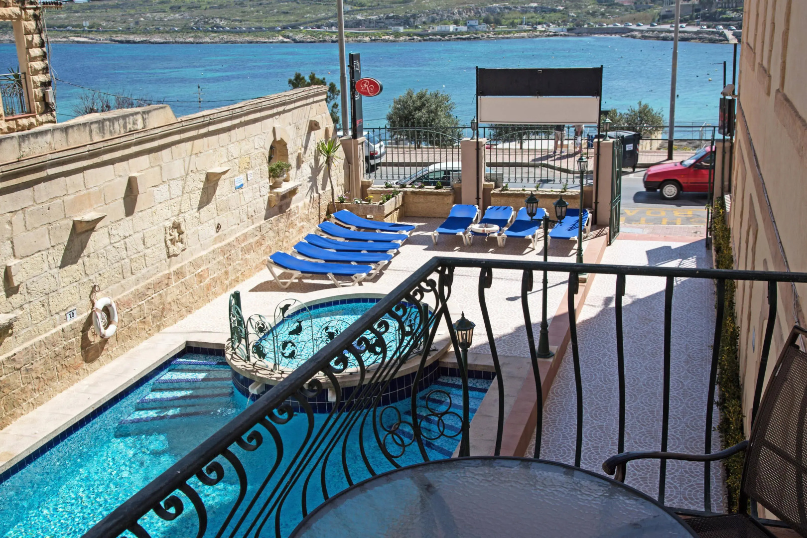 White Dolphin Complex Hotel