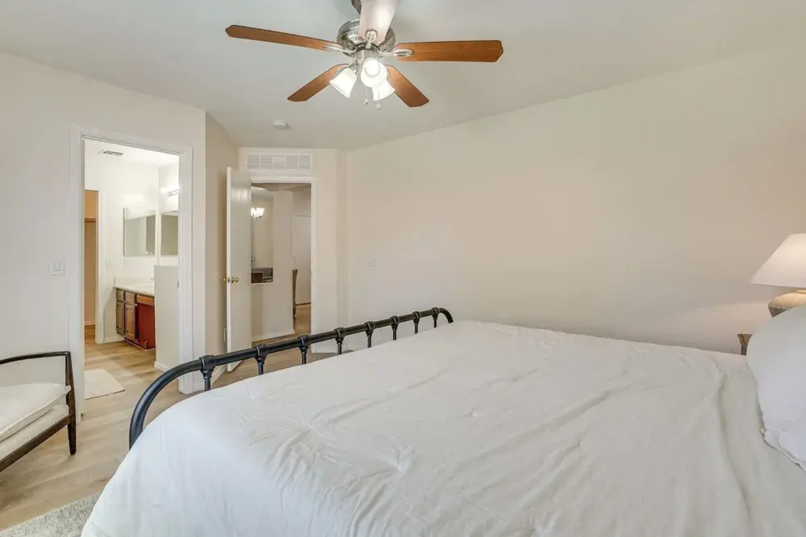 6 Mi to State Farm Stadium: Avondale Family Home!