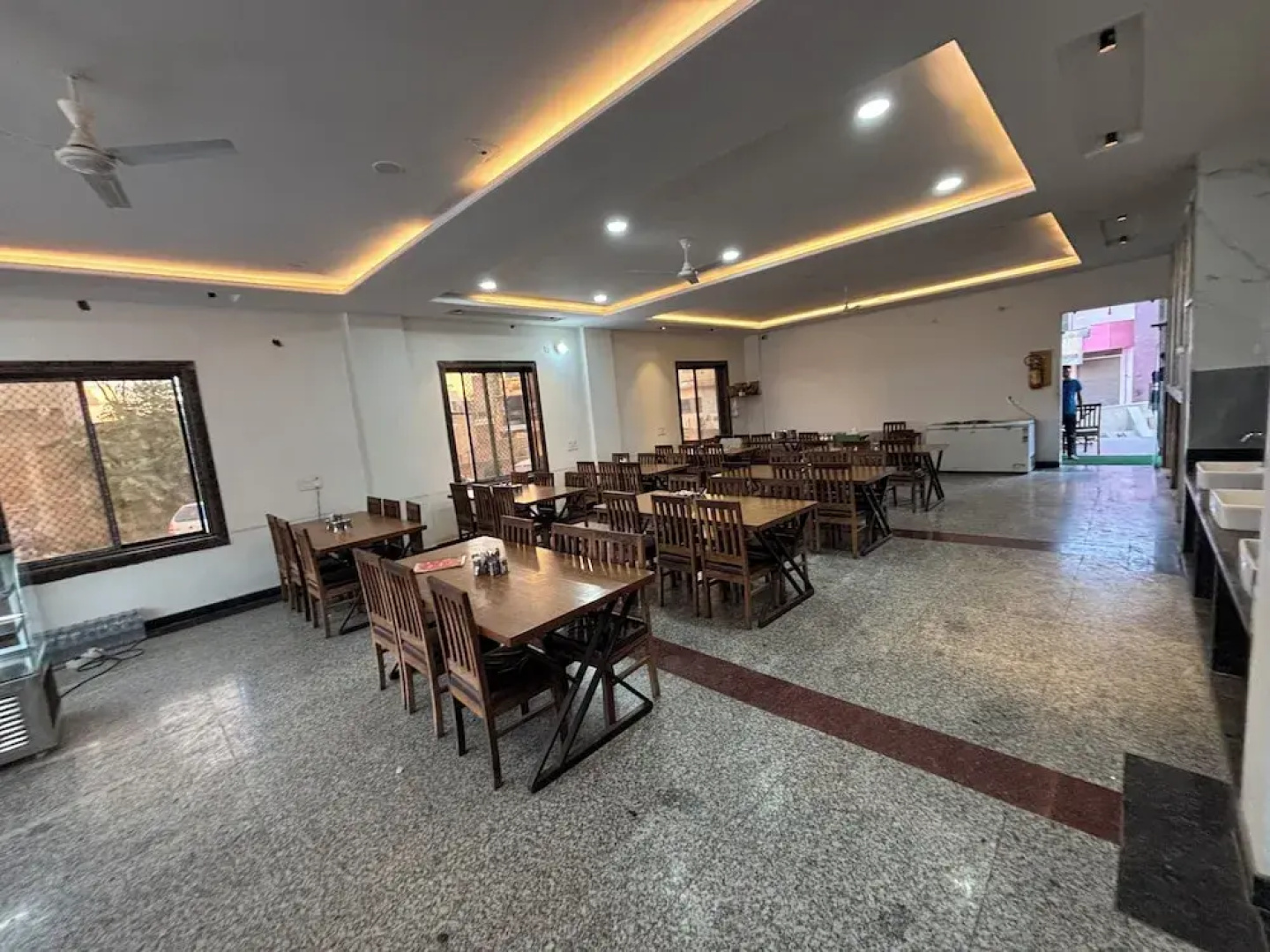 Hotel Ishwar Palace
