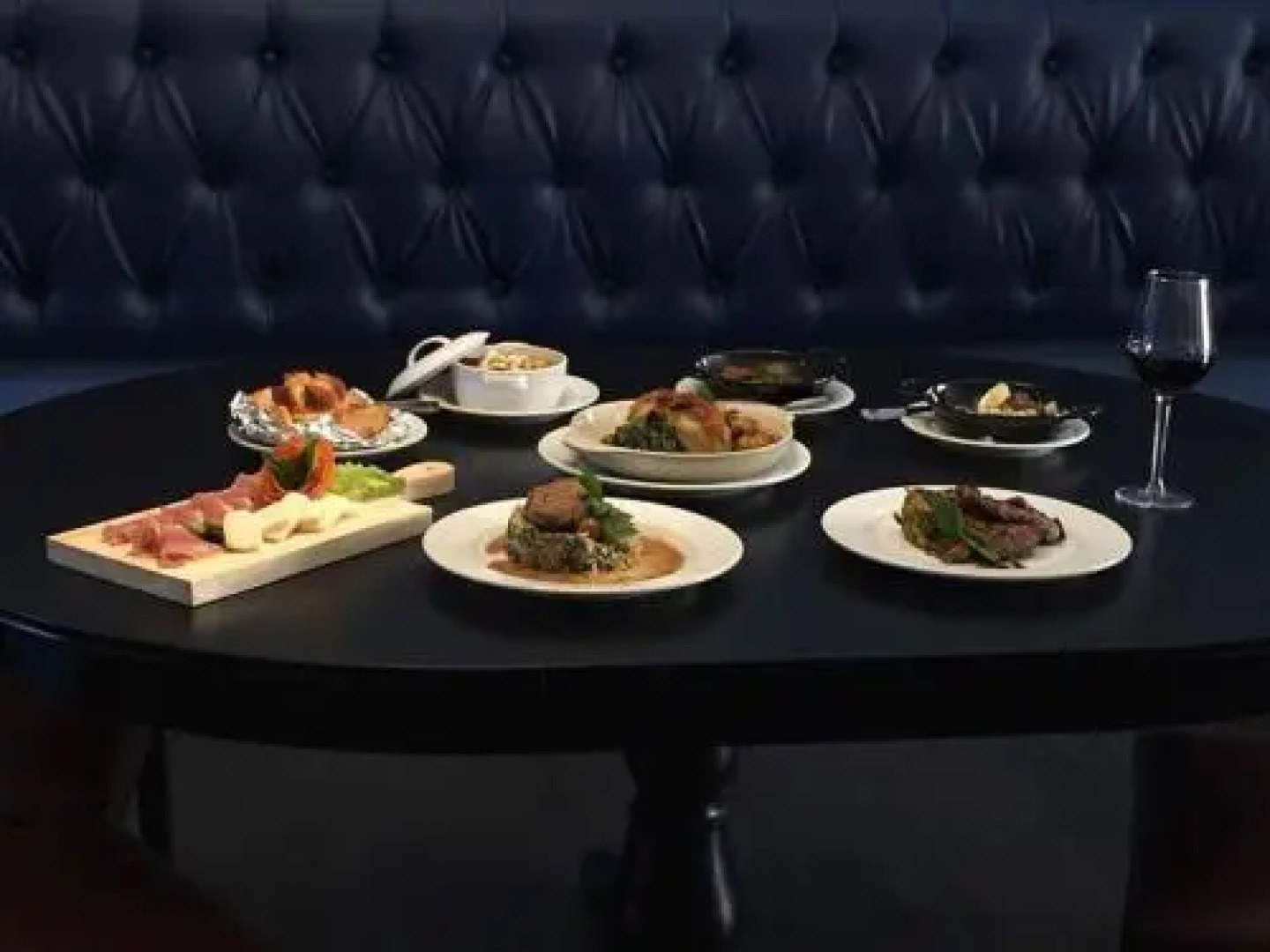 Feira Hostel & Suites