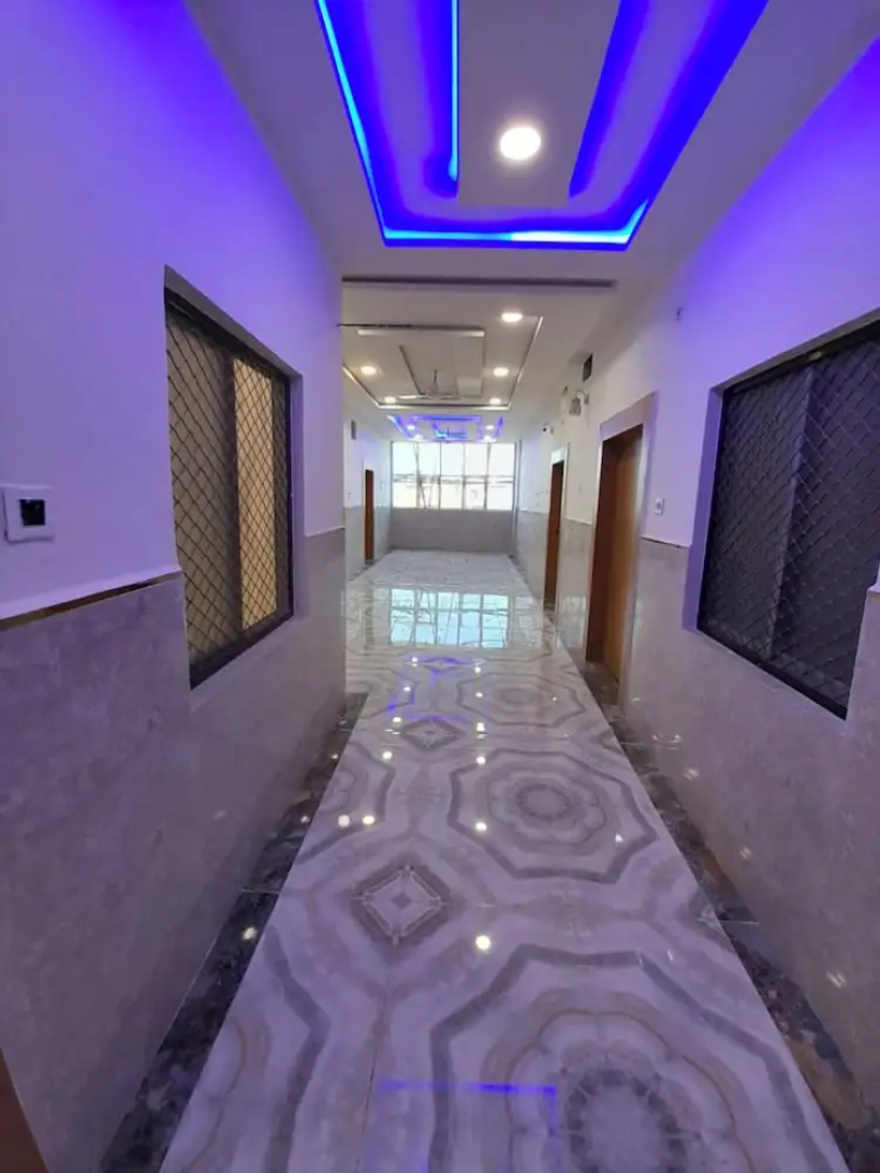 Goroomgo Nirmala Palace Ayodhya