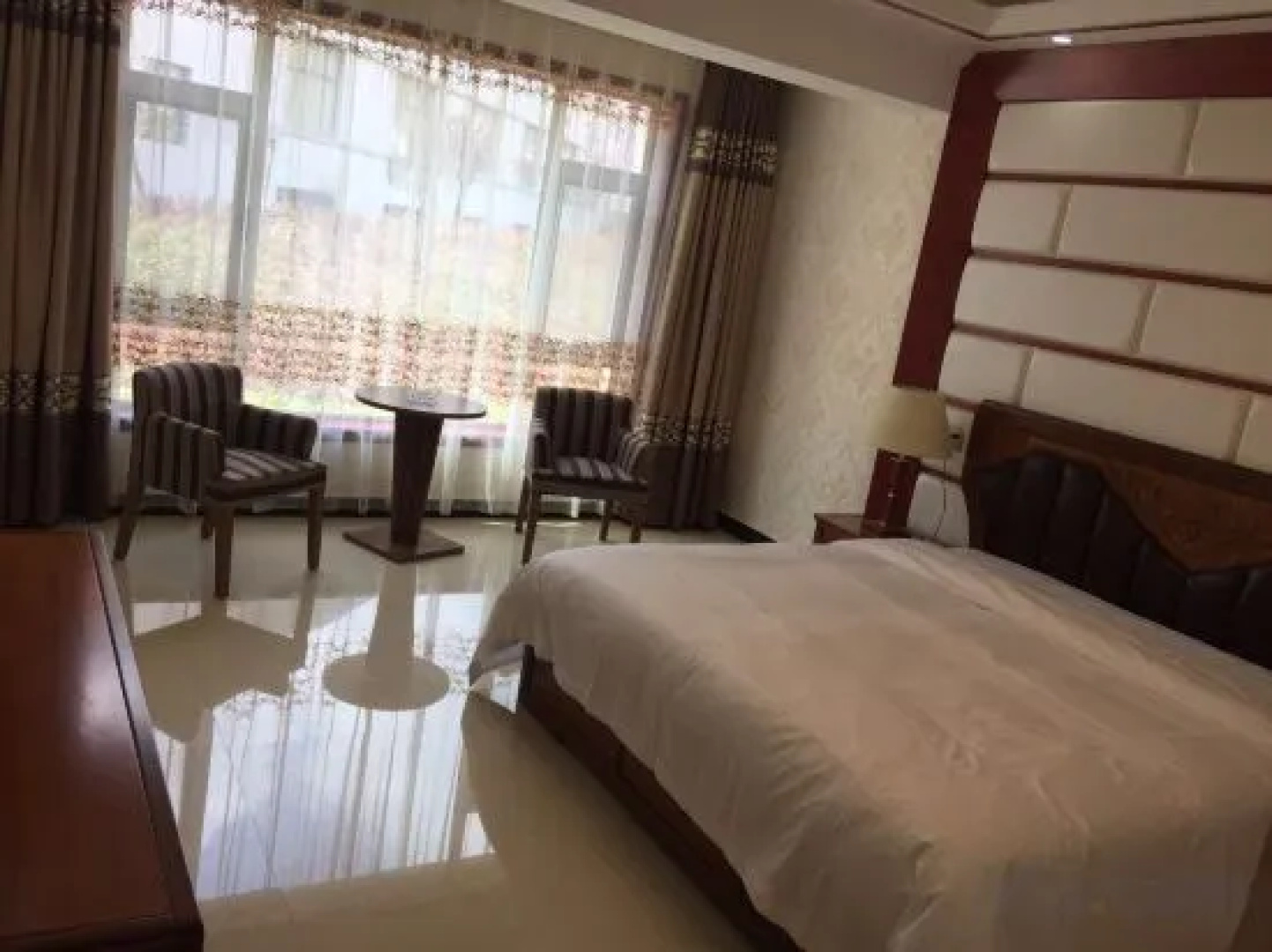 Longhai Hotel