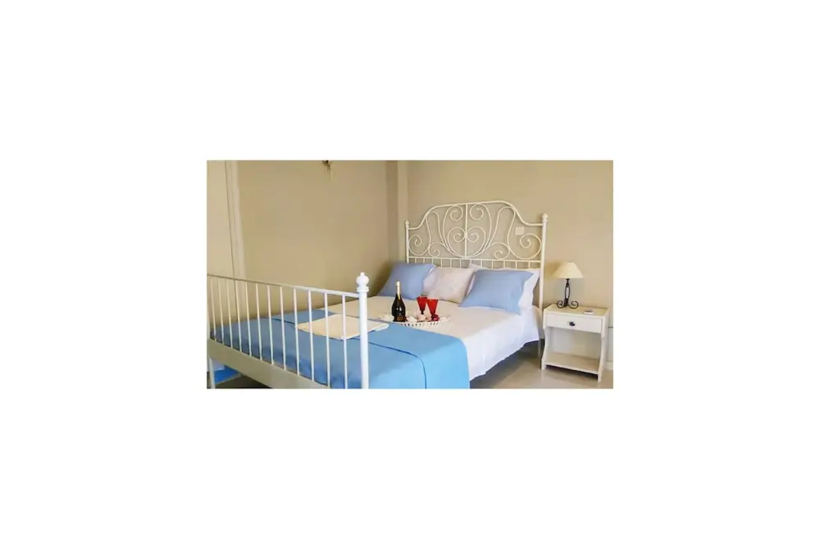 Maria's Studios & Apartments