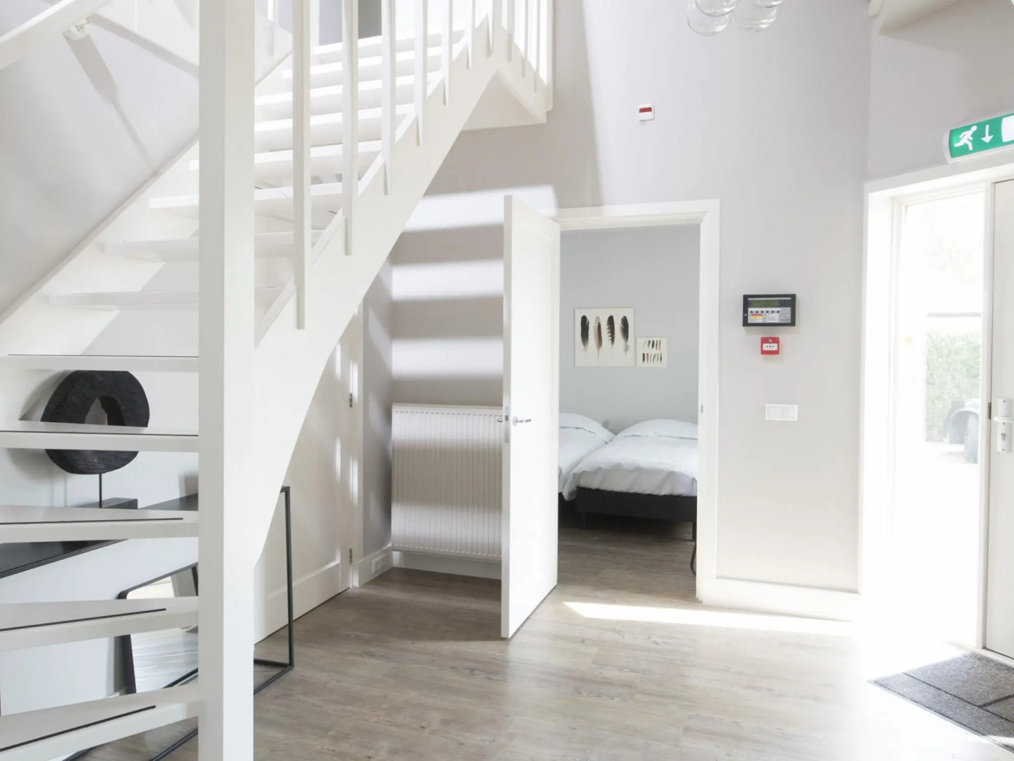 Luxury Villa With Outdoor Kitchen and Lake View