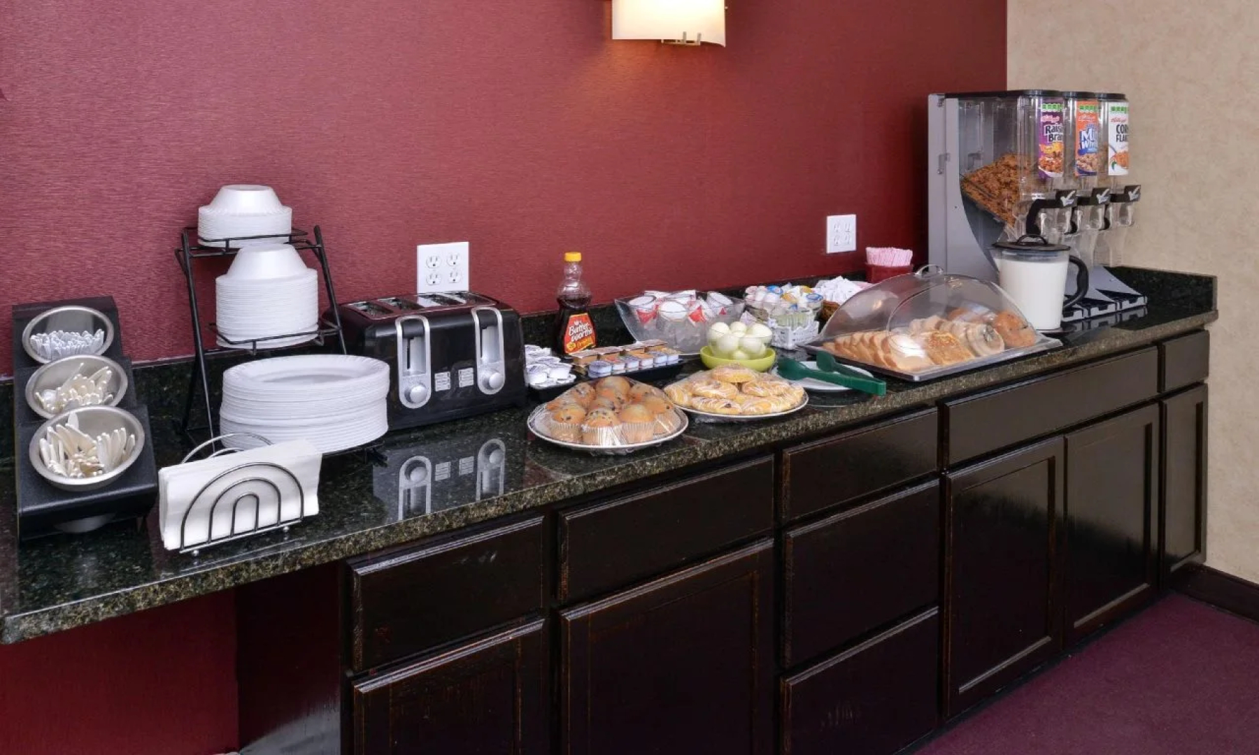 Red Roof Inn PLUS+ & Suites Guilford