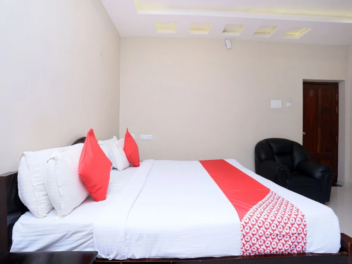 OYO 19821 Hotel Ram Leela