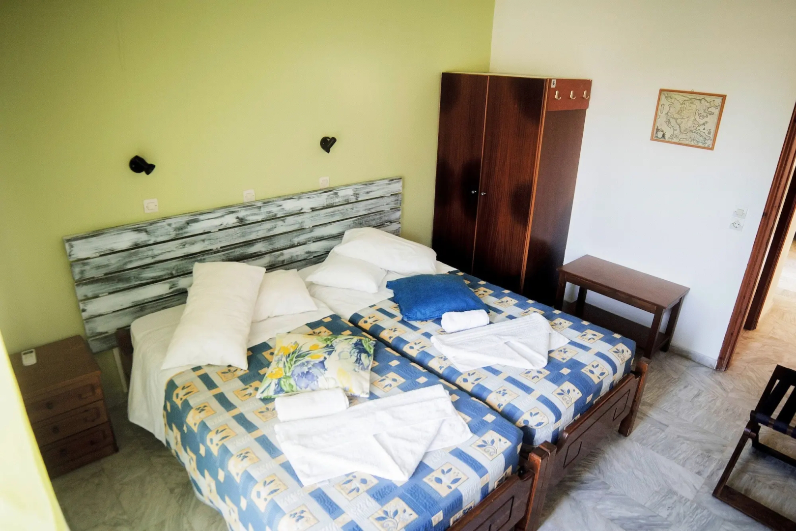 Yiannis Apartments