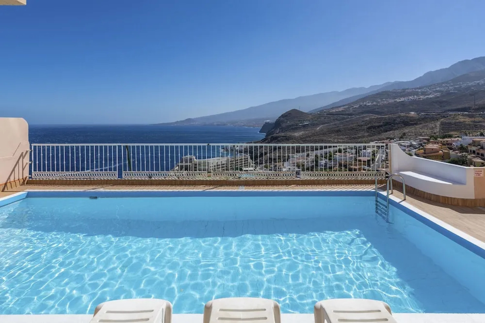 HomeLike Panoramic Sea Views Loft Wifi