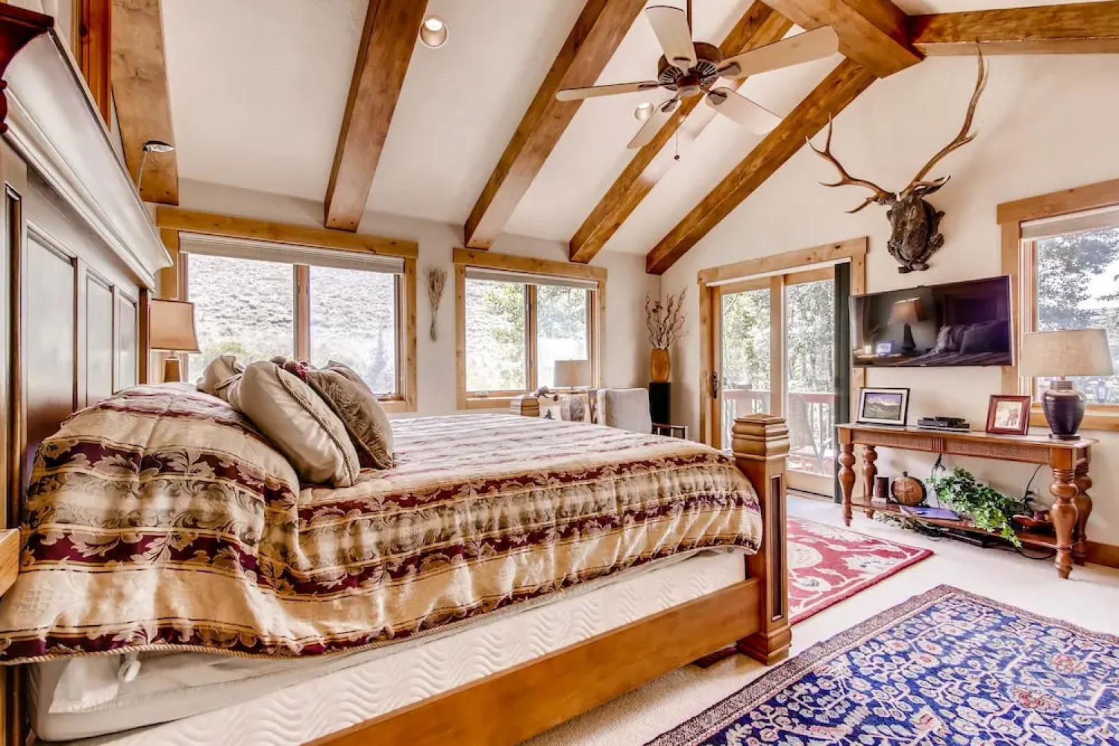 611 Oro Grande Street House 6 Bedrooms 4.5 Bathrooms Home