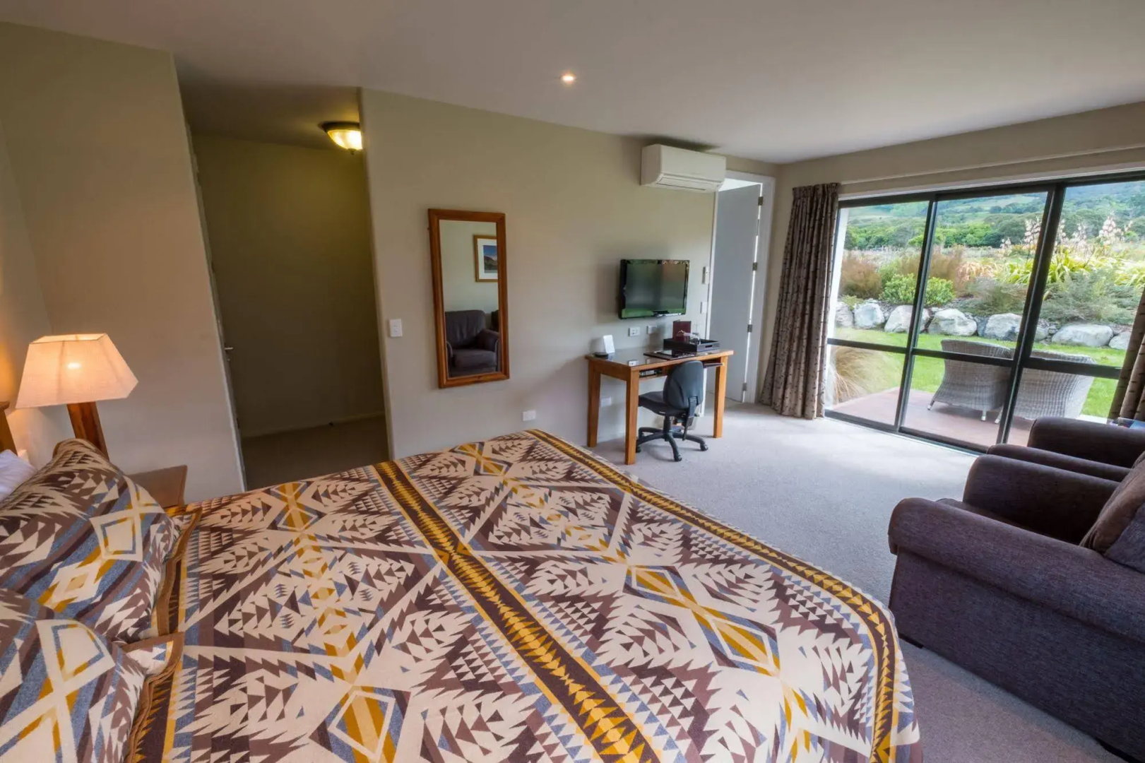 Manakau Lodge