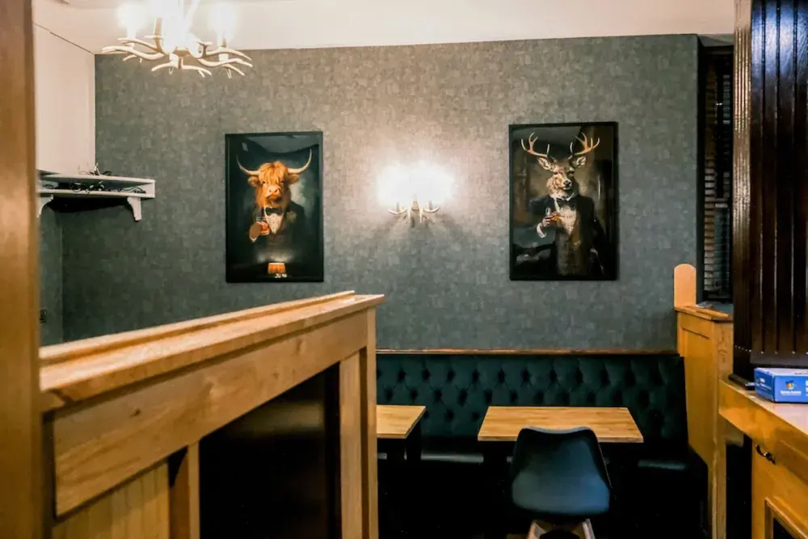 Hillside Hotel & Restaurant