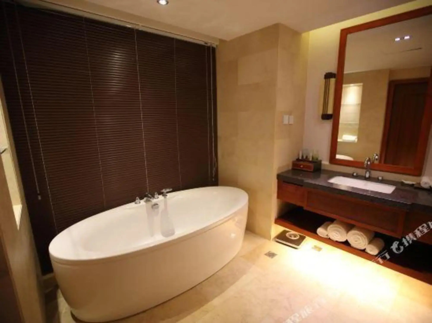 Longlin Hot Spring Resort