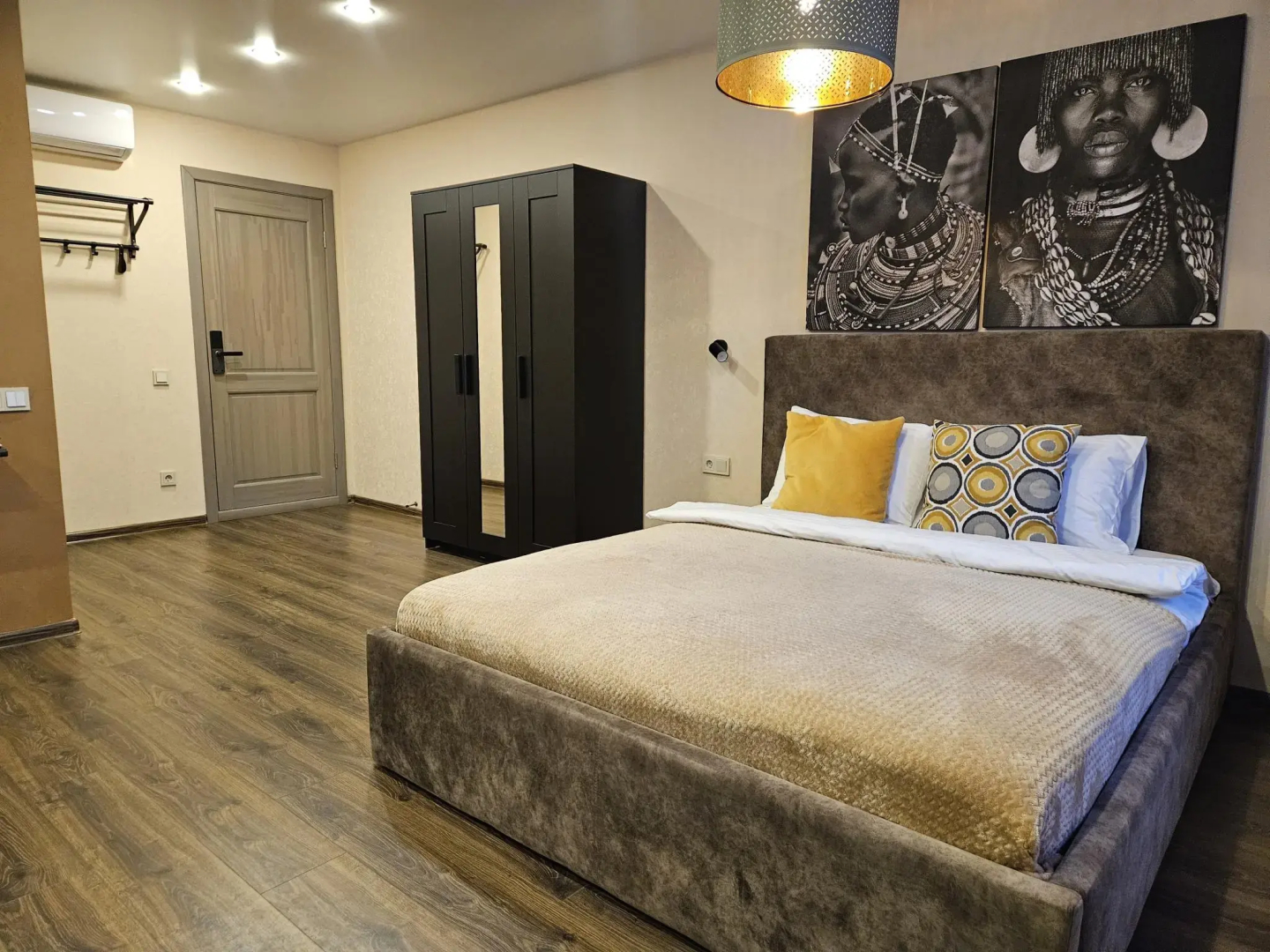 Home Hotel (Хоум Хотел)