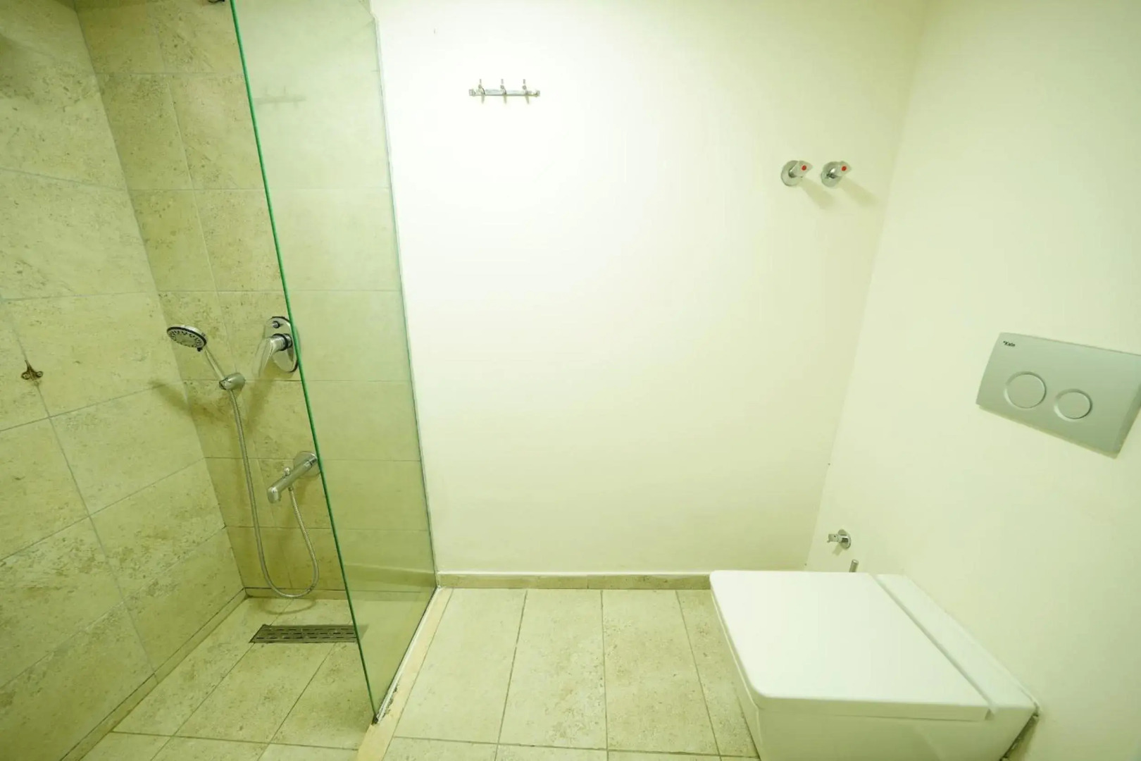 Chillos Beach Hotel & Lounge