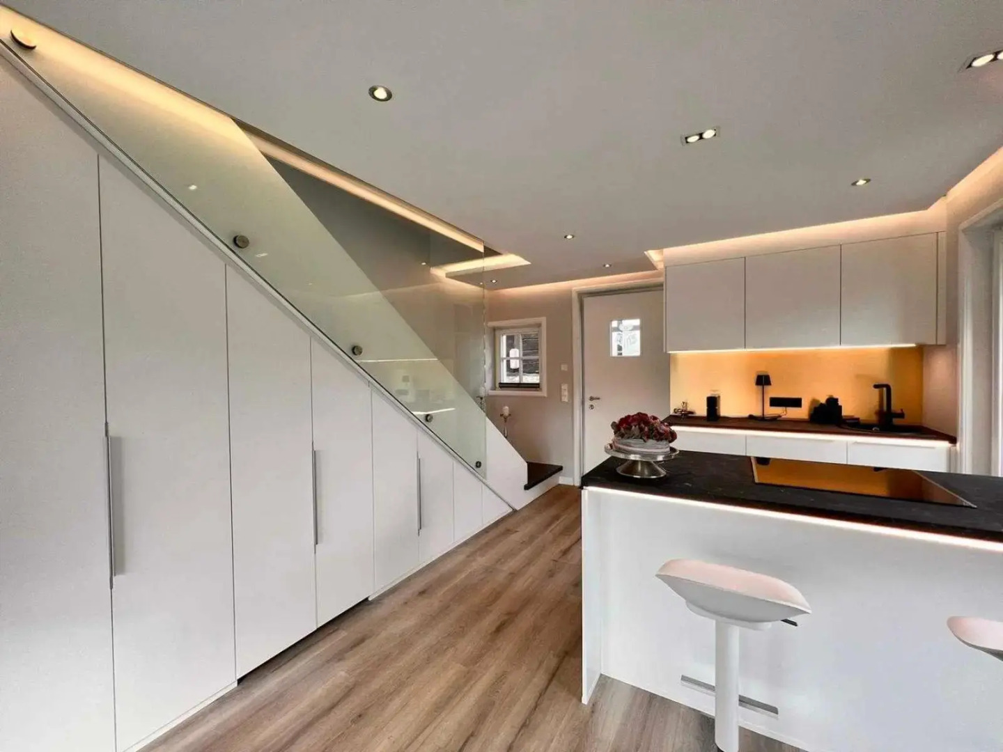 DRIEHOF LifeStyle Suite Apt 1