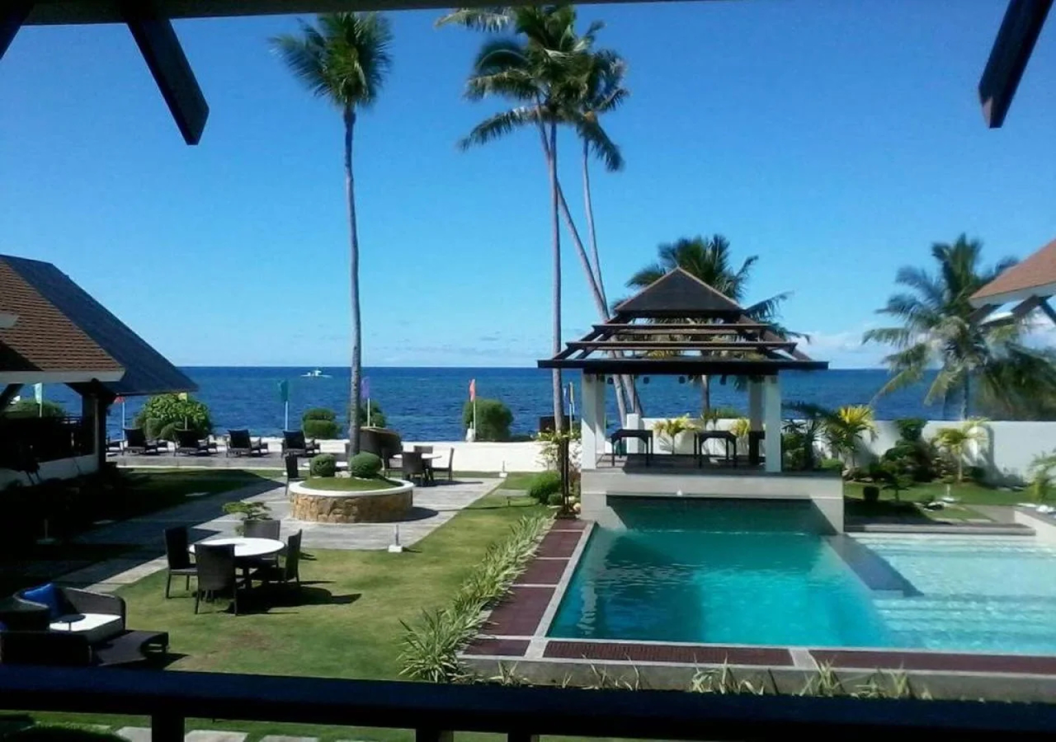 Dive Thru Scuba Resort