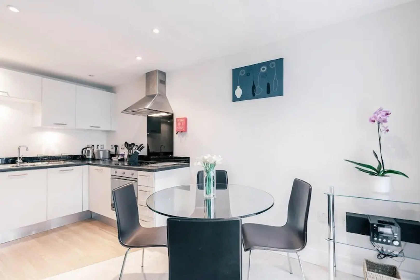 Roomspace Apartments -Capitol Square