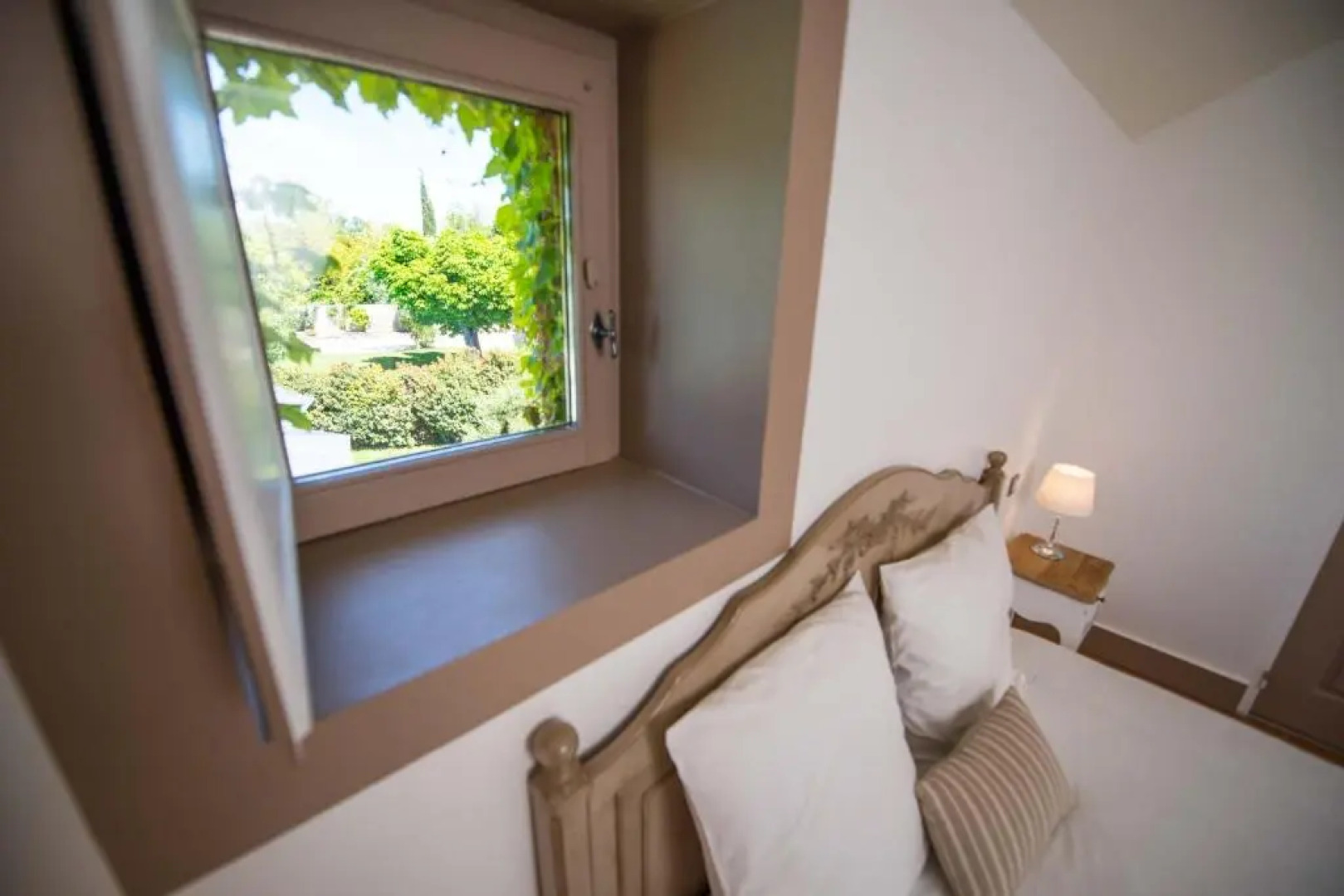 La Demeure de Cybèle - Gite de charme pour 10 personnes en Drôme Provencçale