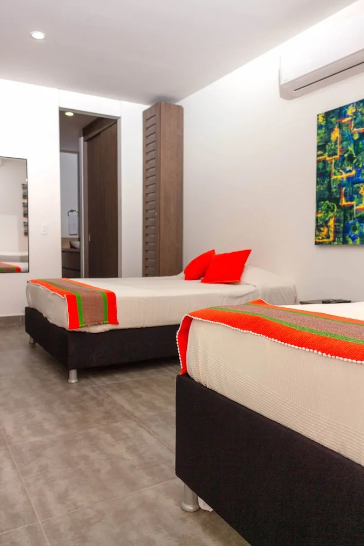 Moderno Edificio Sobre la Playa - Luxury