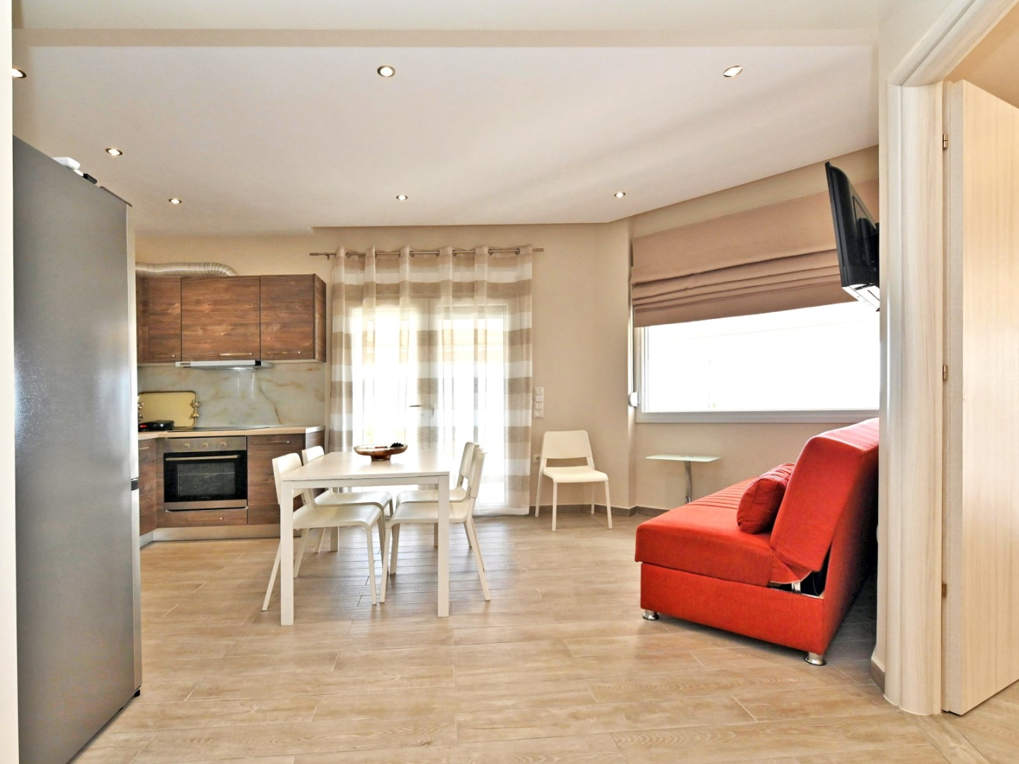 Sabbia Seafront Apartment 3 by TravelPro Servi...