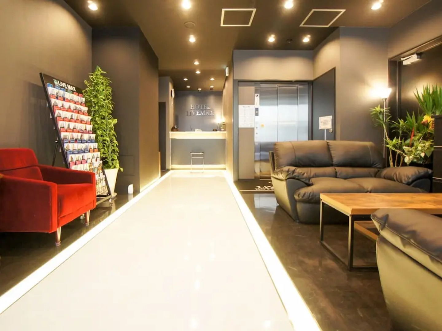 Отель Livemax Kayabacho 