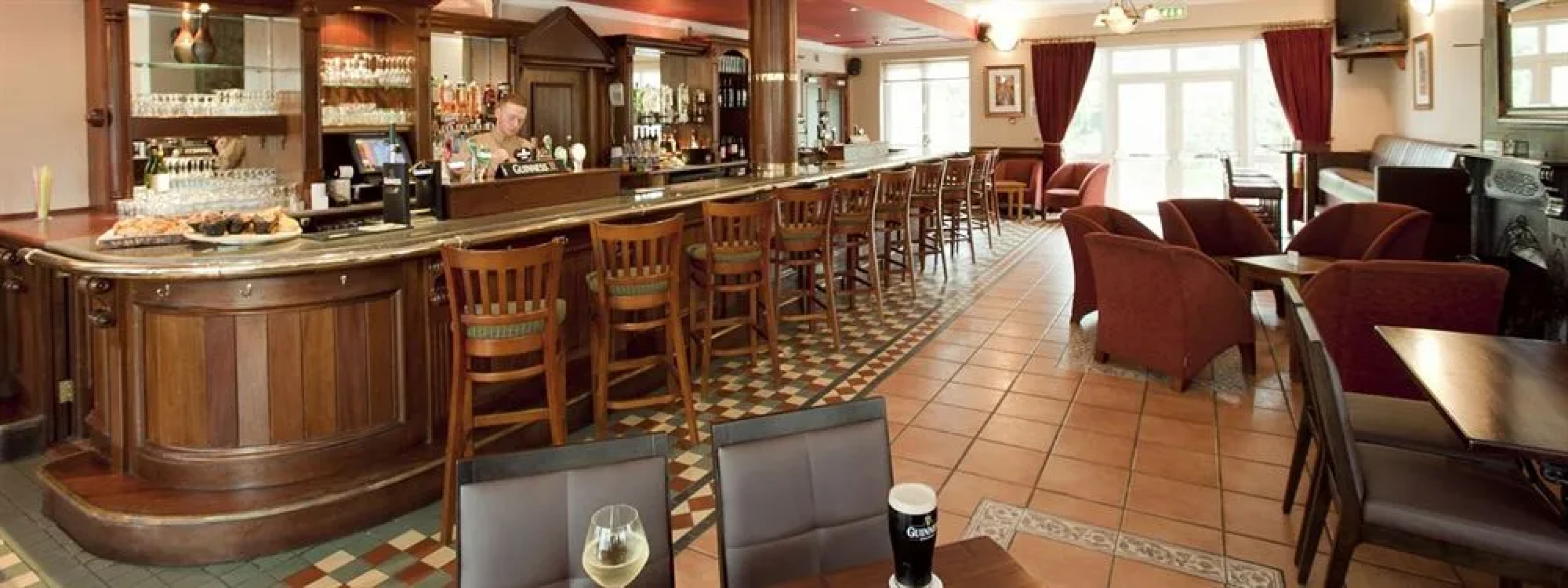 Riverside Park Hotel