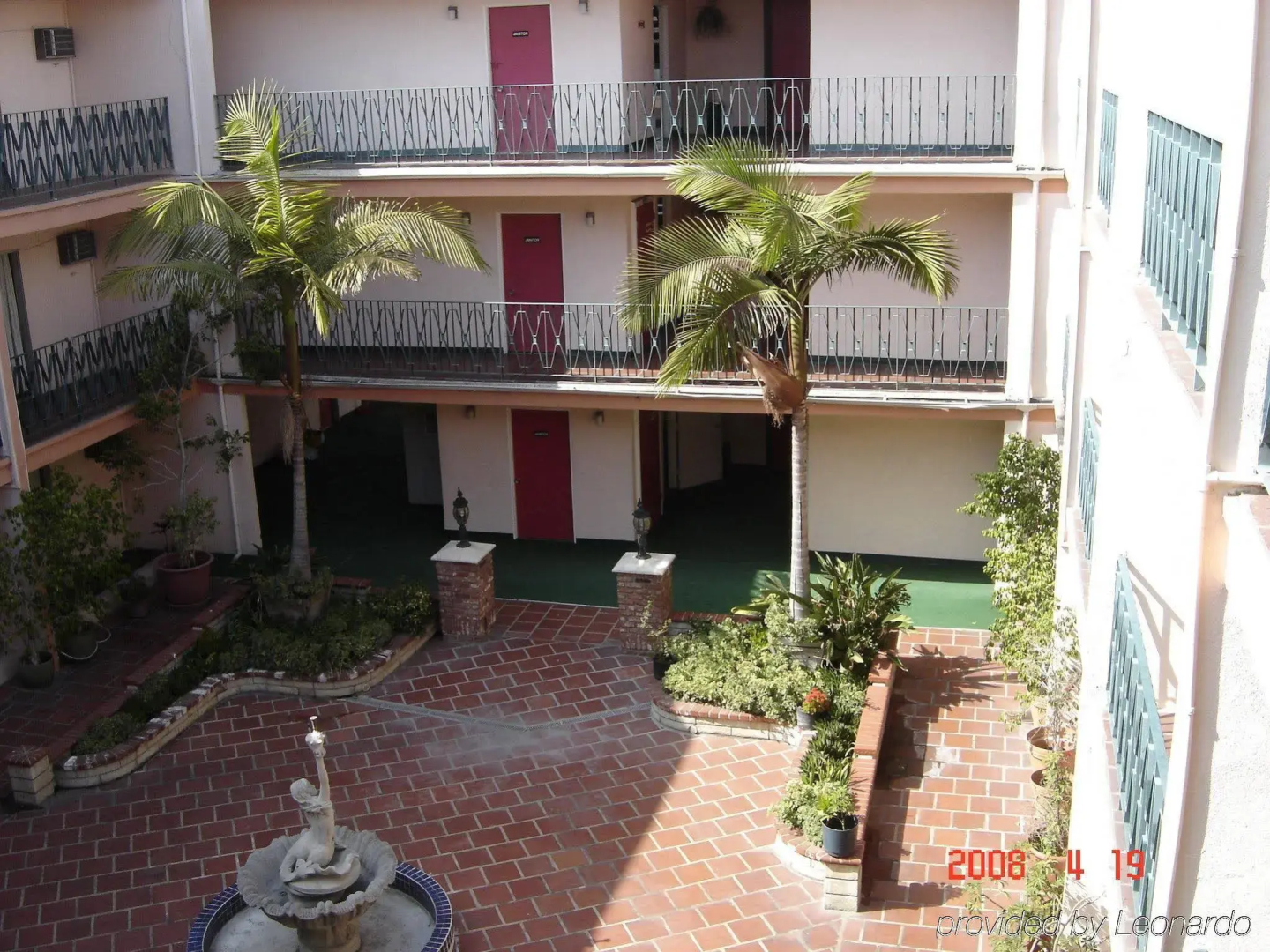 Royal Century Hotel