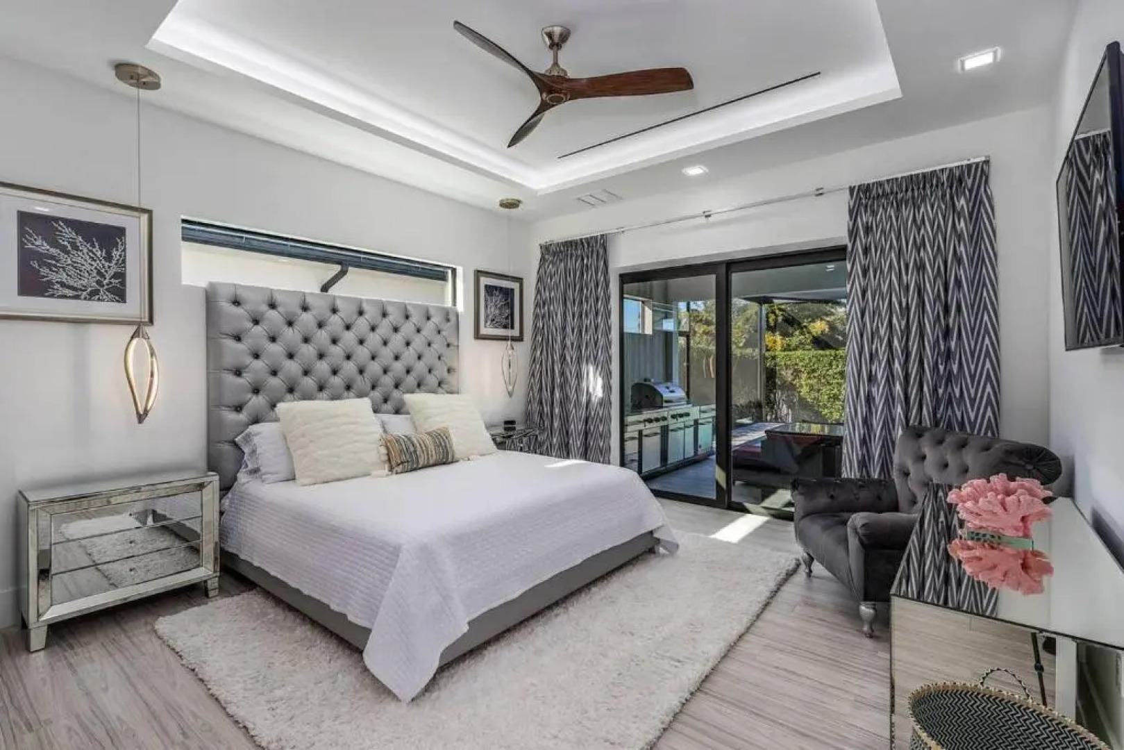 Beach 5 Min. Walk-Luxurious Modern Pool Home