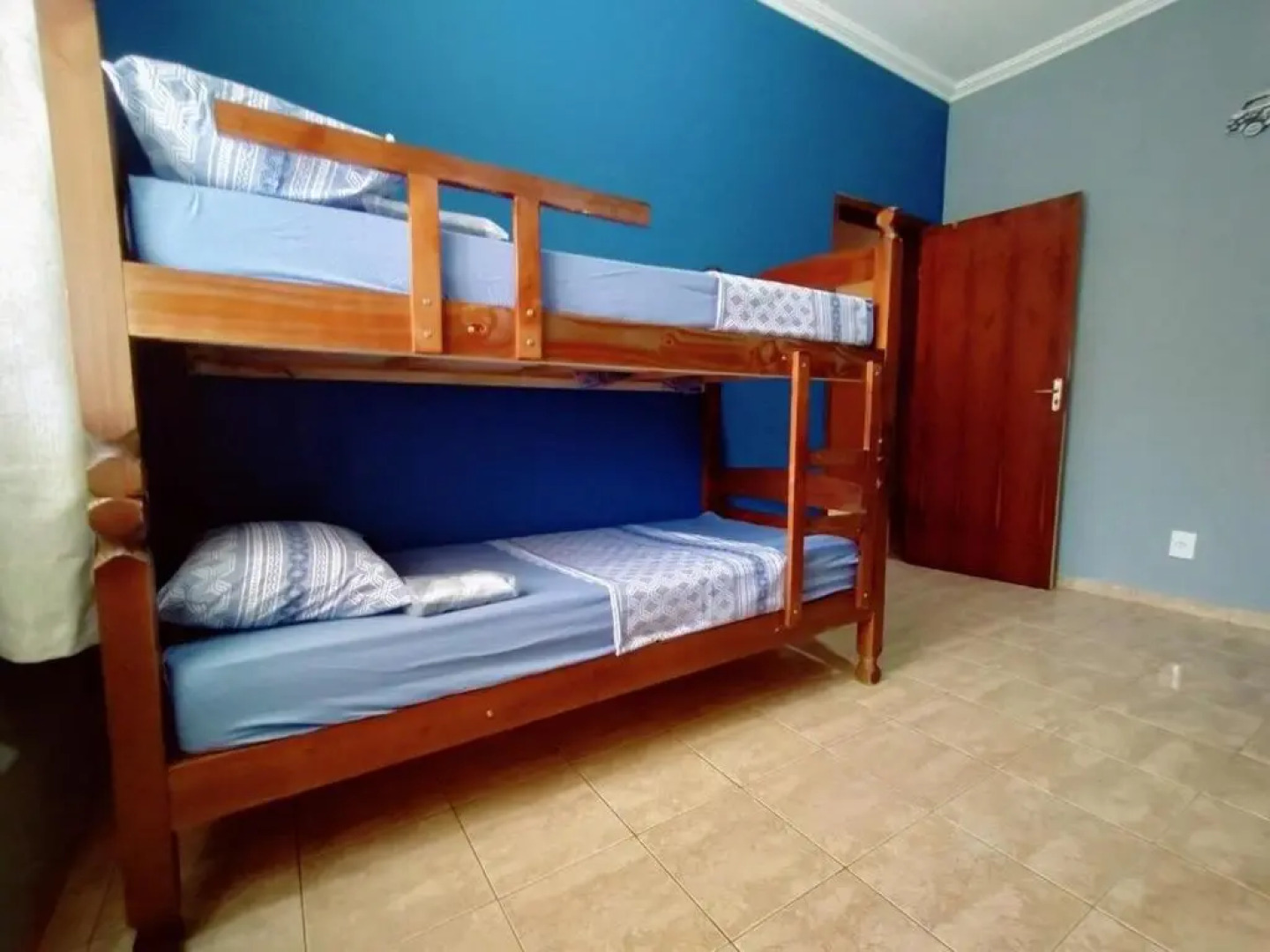 Sobrado relaxante com 4 quartos, enxoval completo , perfeito para famílias grandes