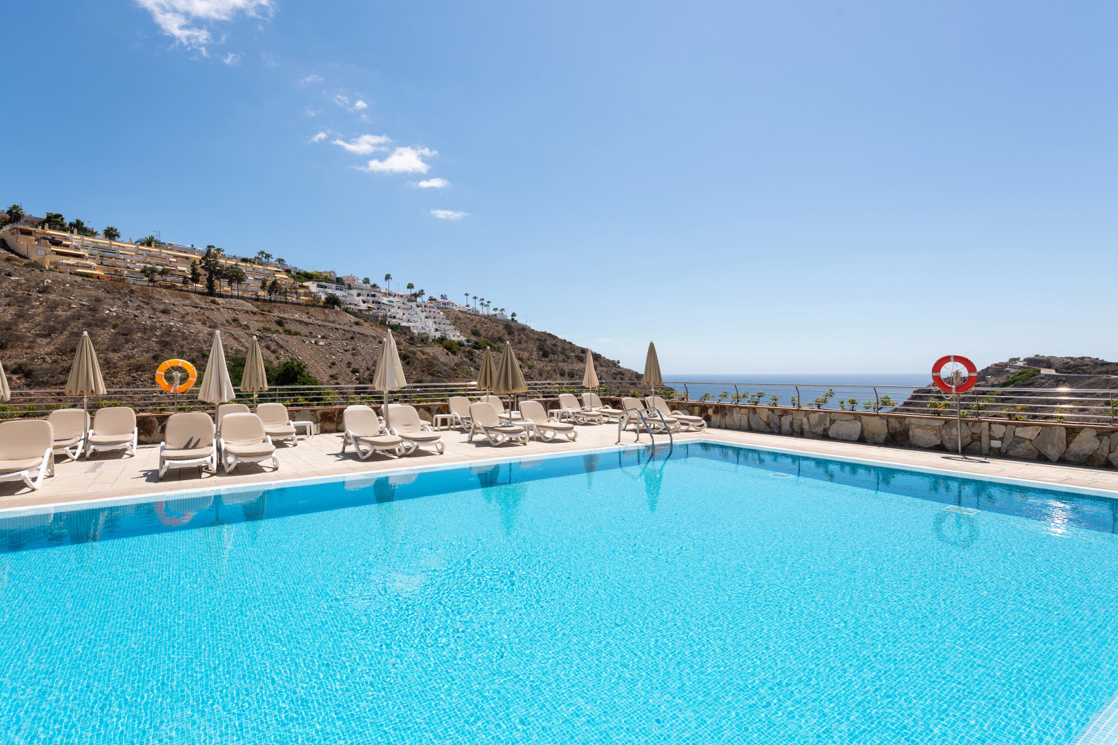 Отель Holiday Club Sol Amadores