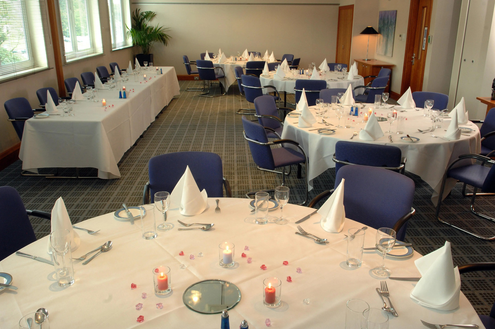 Holiday Inn Edinburgh by IHG