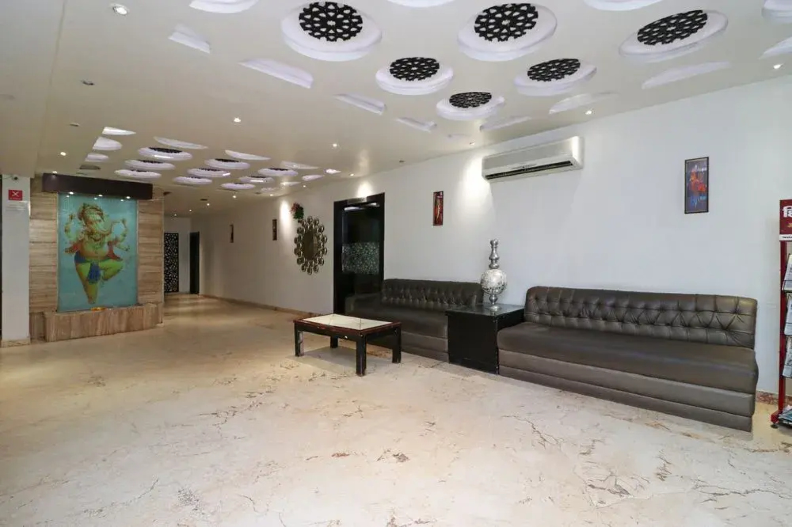 OYO 9993 Hotel Idea Inn