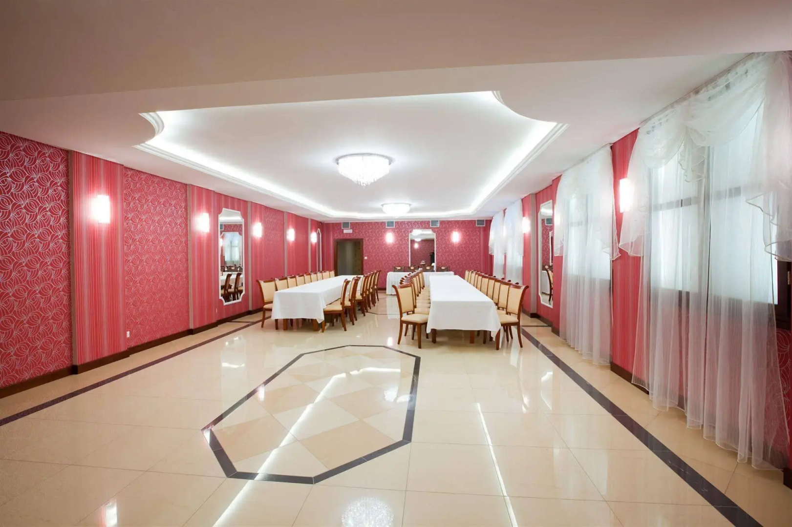 Hotel Dworek Tryumf Dąbrowscy Spółka Jawna