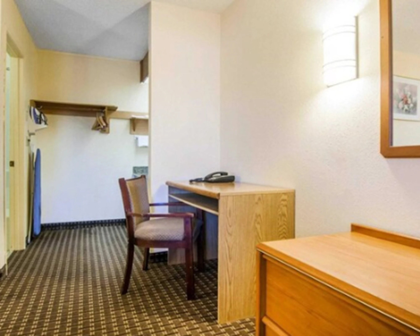 Motel 6 Portland, OR - Southeast