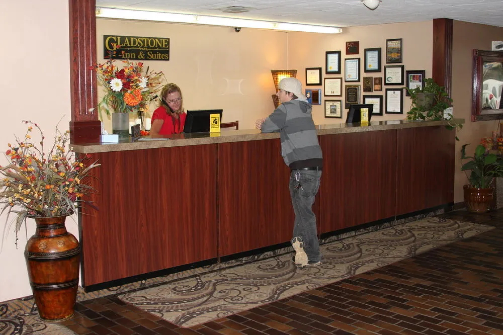 Gladstone Inn & Suites