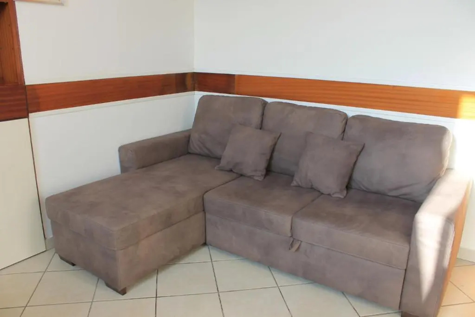 Comprensorio Olivetti - la Serra - Stanza 204