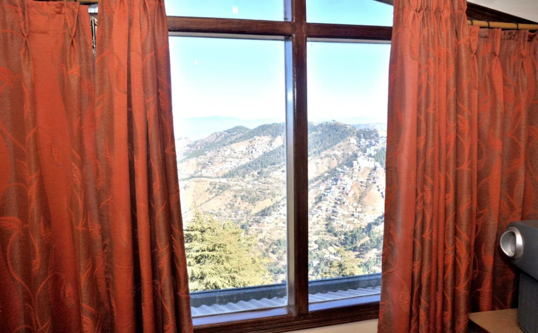 10692 Hotel Shubham
