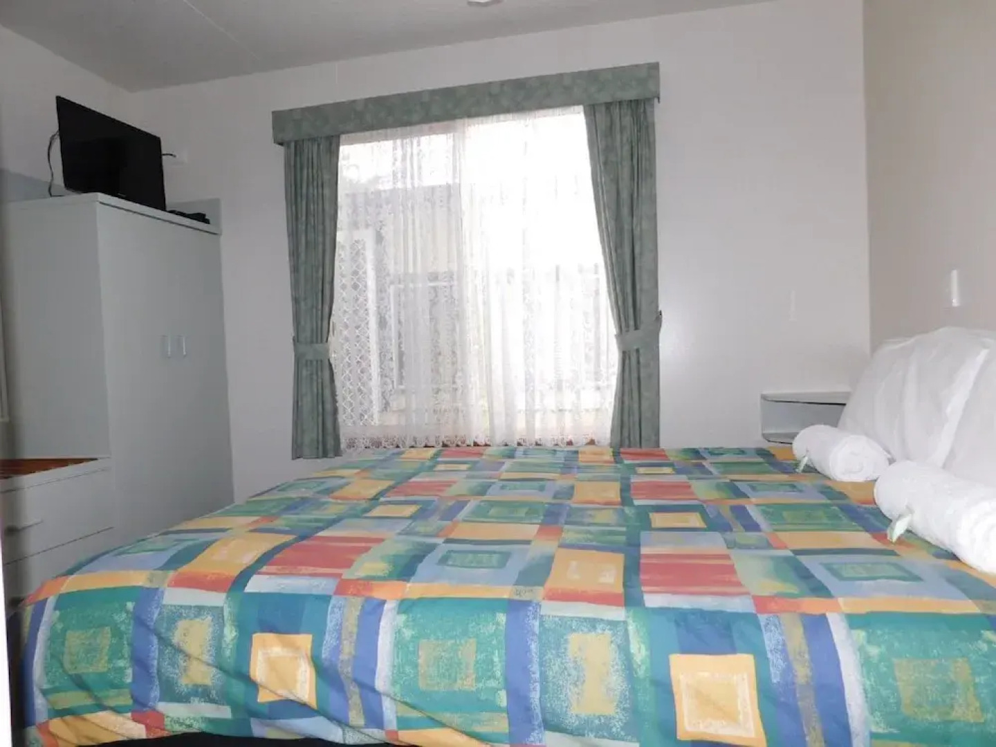 Dylene Caravan Park - 2 Br Family Cabin With Air