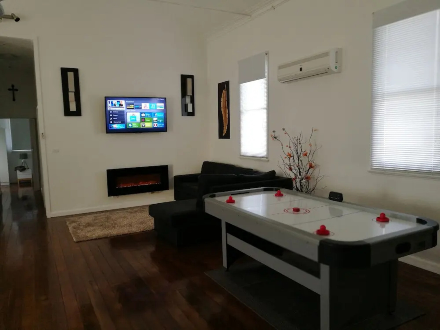 Lake Tyrrell Accommodation Sea Lake