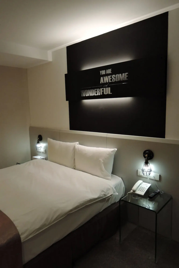 Travel Art Inn