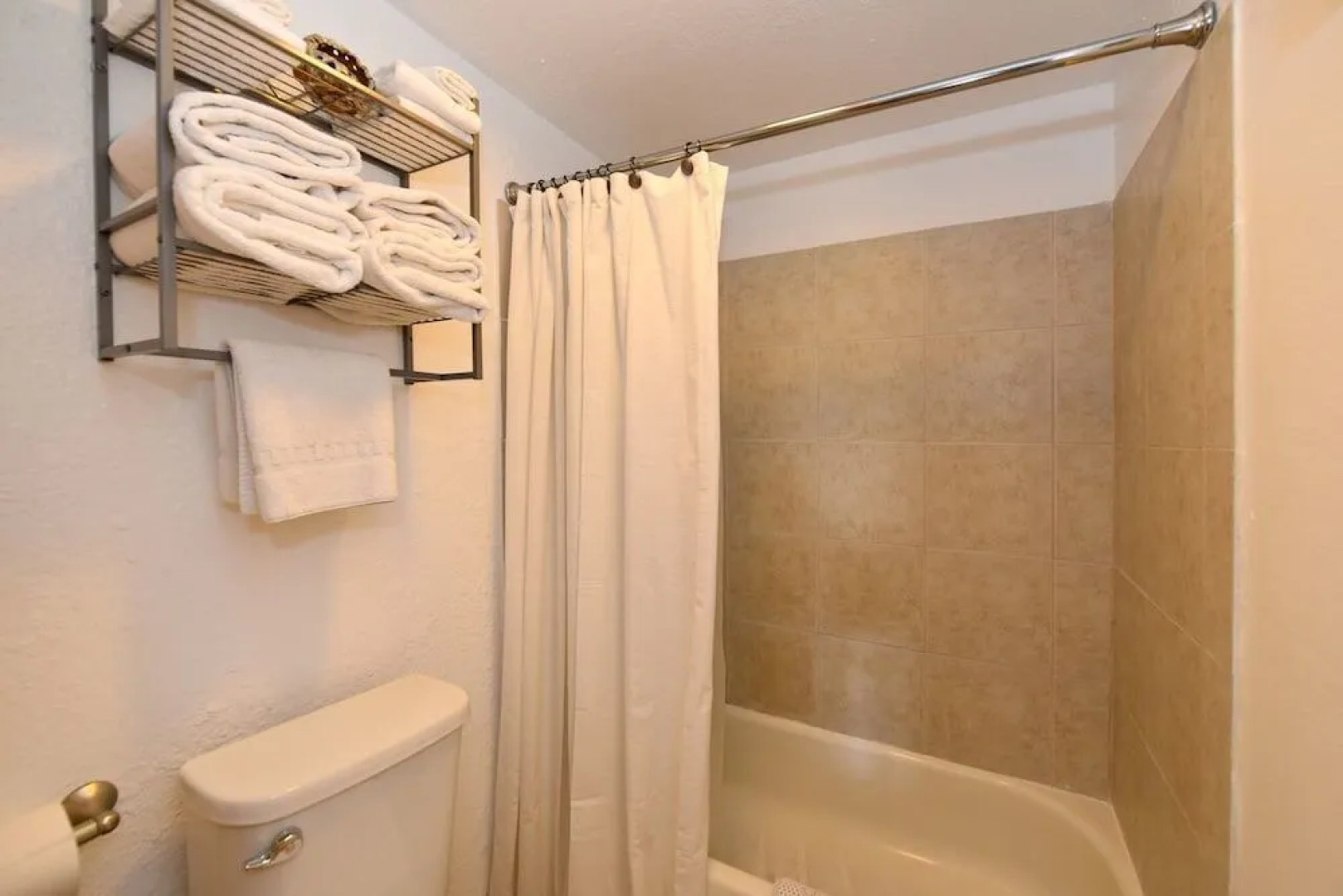 Paki Maui 415 by RedAwning