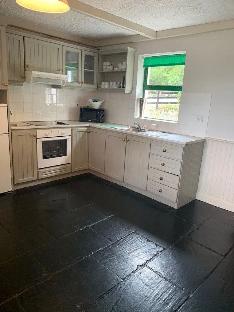 Ardnagashel Est No 1